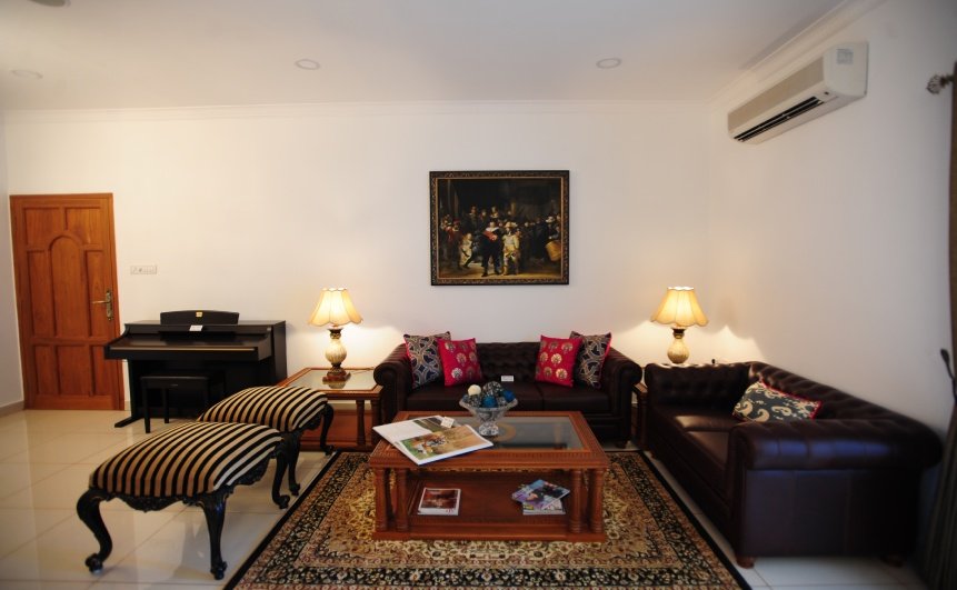 golden-opulence-gallery